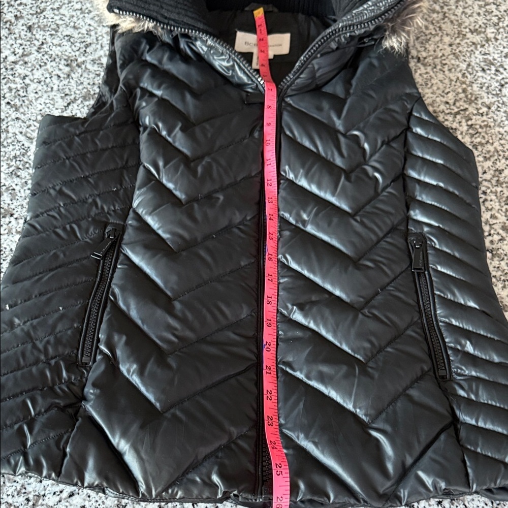 BCBGeneration Black Puffer Vest Down Blend w/Faux Fur Detachable Hood Sz M - Picture 8 of 13